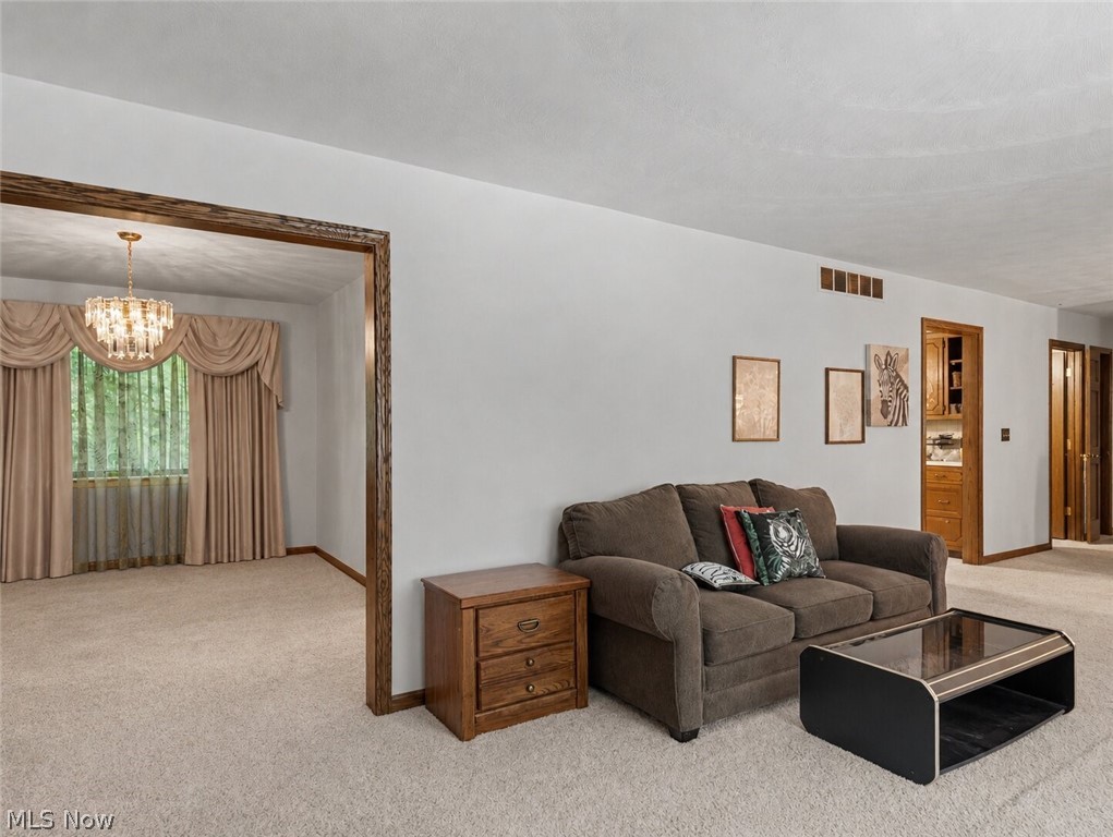3856 Moonglo Street NW Uniontown OH 44685