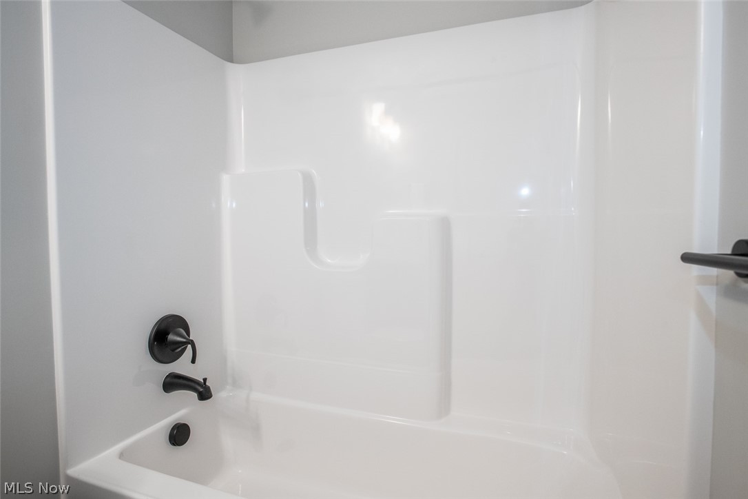 S/l 36 Brookside Lane North Ridgeville OH 44039