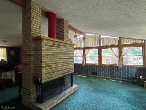2305 Helena Avenue NW Massillon OH 44646