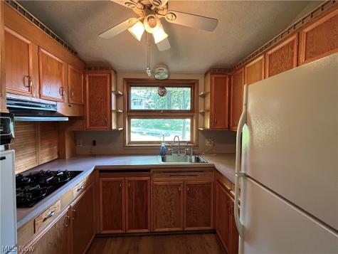 2305 Helena Avenue NW Massillon OH 44646