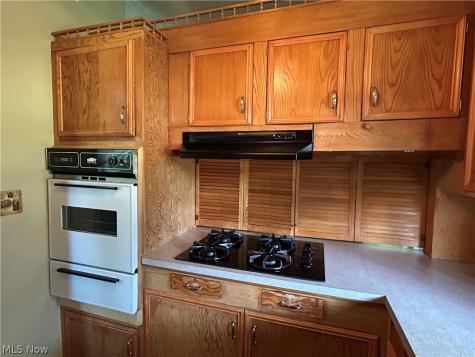 2305 Helena Avenue NW Massillon OH 44646