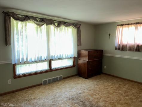 2305 Helena Avenue NW Massillon OH 44646