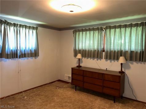 2305 Helena Avenue NW Massillon OH 44646