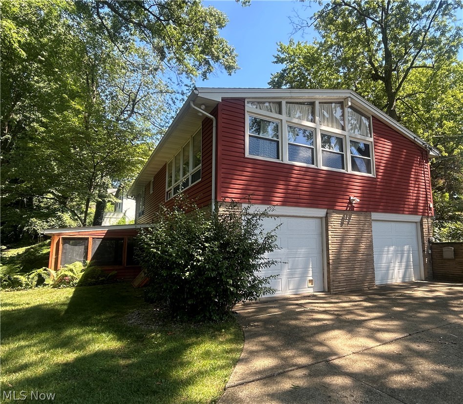 2305 Helena Avenue NW Massillon OH 44646