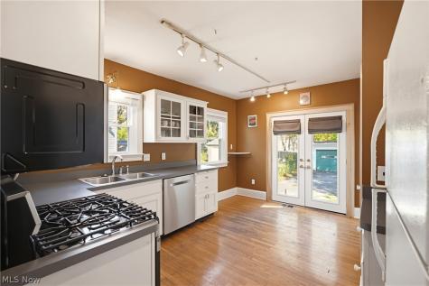 1165 Pomona Road Cleveland Heights OH 44121
