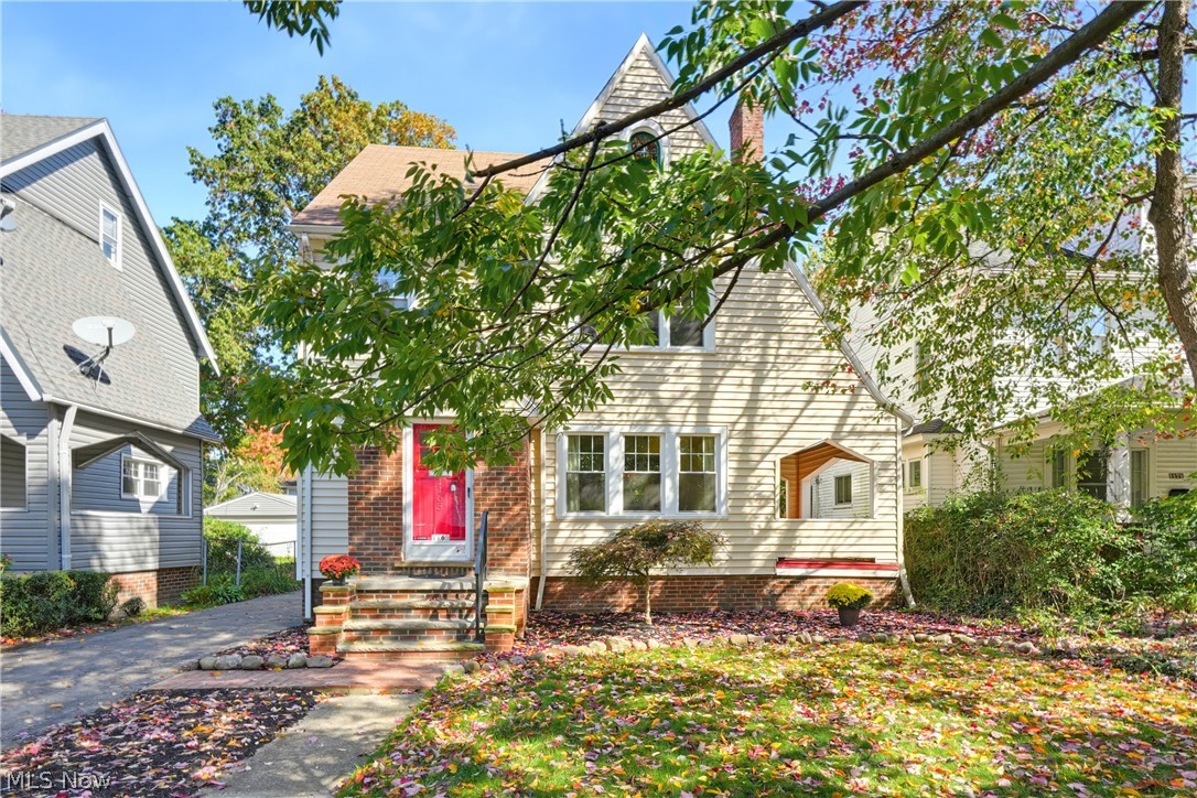 1165 Pomona Road Cleveland Heights OH 44121