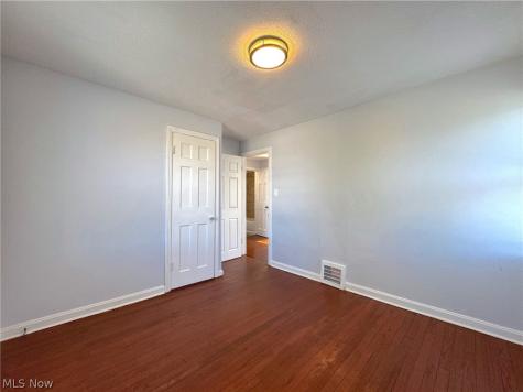 554 Darlington Drive Bedford OH 44146