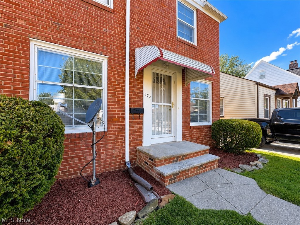 554 Darlington Drive Bedford OH 44146