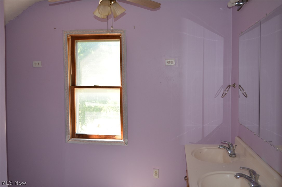 419 Barker Street Wellington OH 44090
