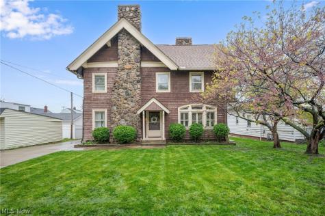13540 Elbur Lane Lakewood OH 44107
