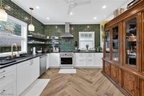 13540 Elbur Lane Lakewood OH 44107