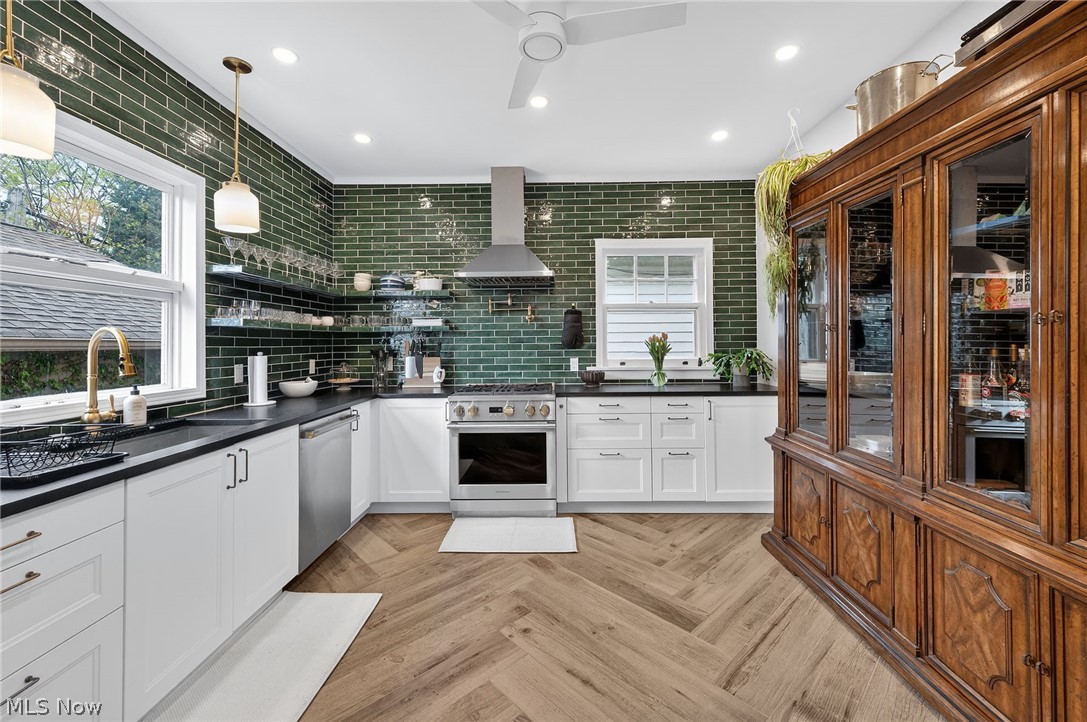 13540 Elbur Lane Lakewood OH 44107