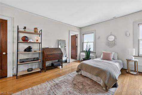 13540 Elbur Lane Lakewood OH 44107