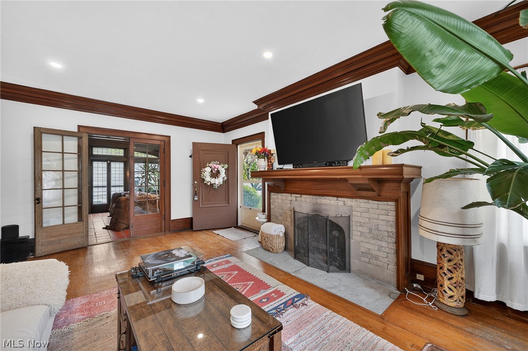 13540 Elbur Lane Lakewood OH 44107