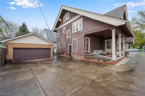 13540 Elbur Lane Lakewood OH 44107