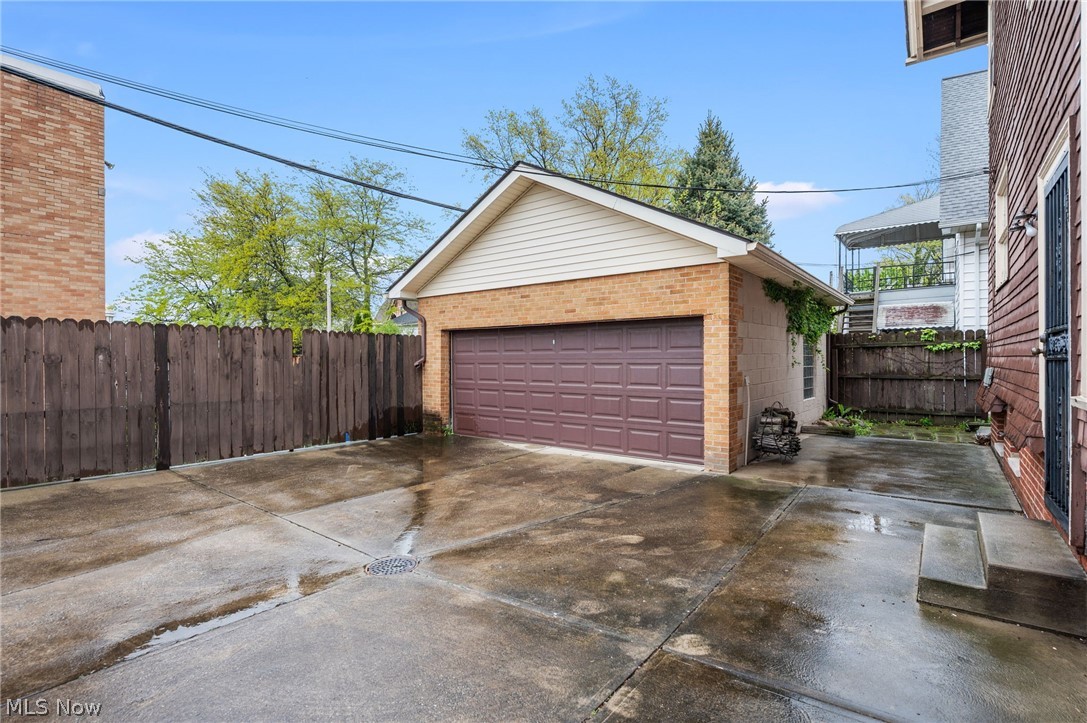 13540 Elbur Lane Lakewood OH 44107