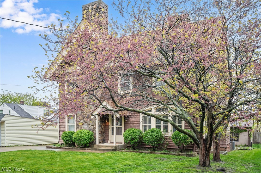 13540 Elbur Lane Lakewood OH 44107