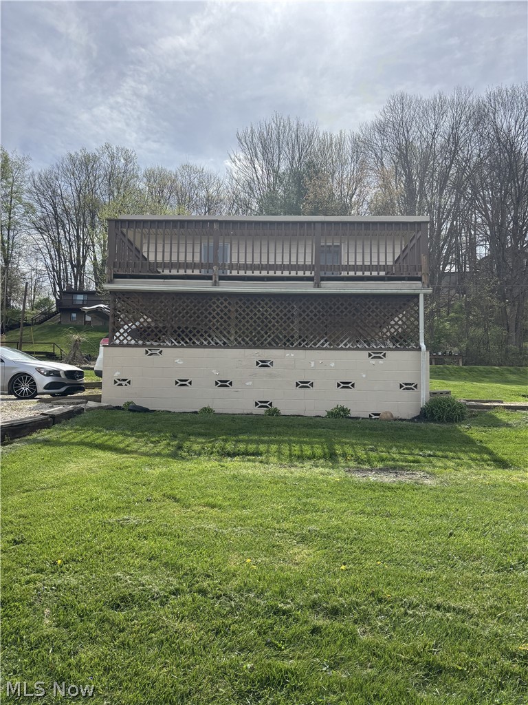 8129 Walnut SW Sherrodsville OH 44675