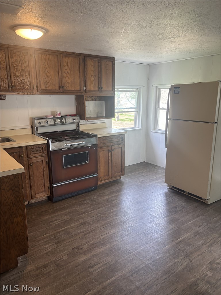8129 Walnut SW Sherrodsville OH 44675