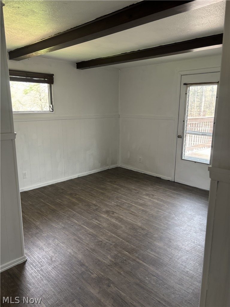 8129 Walnut SW Sherrodsville OH 44675