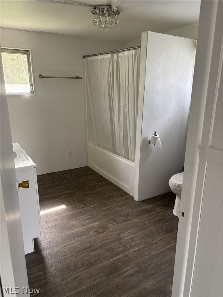 8129 Walnut SW Sherrodsville OH 44675
