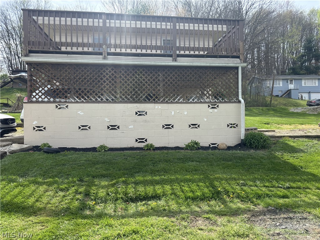 8129 Walnut SW Sherrodsville OH 44675