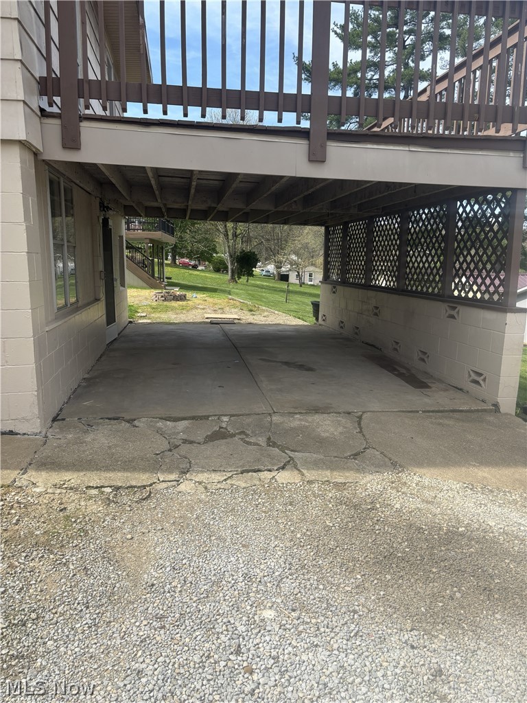 8129 Walnut SW Sherrodsville OH 44675