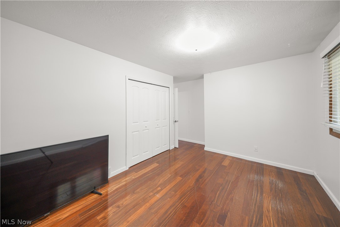 483 E Ridgewood Drive Seven Hills OH 44131