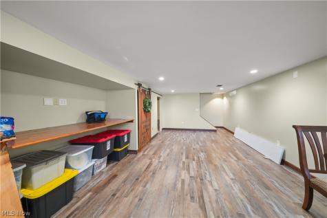 483 E Ridgewood Drive Seven Hills OH 44131