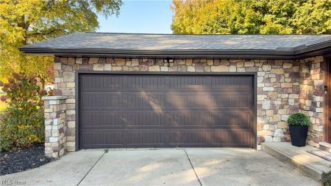 483 E Ridgewood Drive Seven Hills OH 44131
