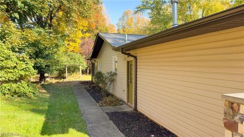 483 E Ridgewood Drive Seven Hills OH 44131