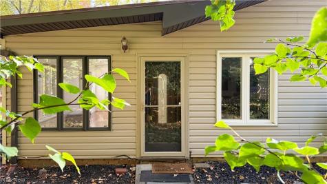 483 E Ridgewood Drive Seven Hills OH 44131