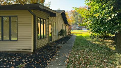 483 E Ridgewood Drive Seven Hills OH 44131