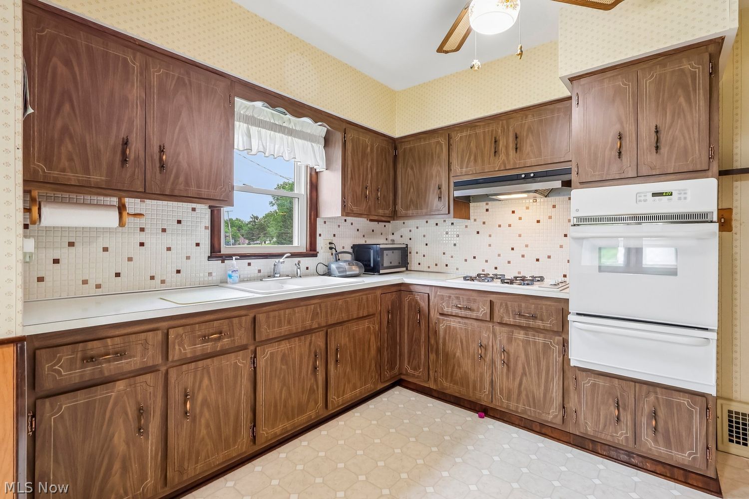 4694 Royalwood Road North Royalton OH 44133