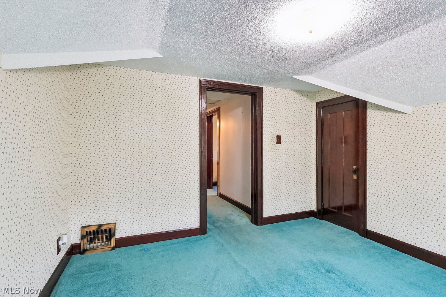 4694 Royalwood Road North Royalton OH 44133