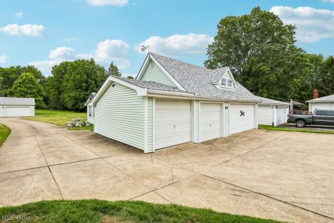 4694 Royalwood Road North Royalton OH 44133