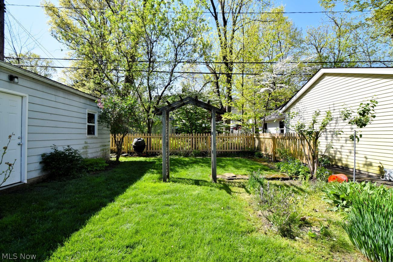 2970 Coleridge Road Cleveland Heights OH 44118
