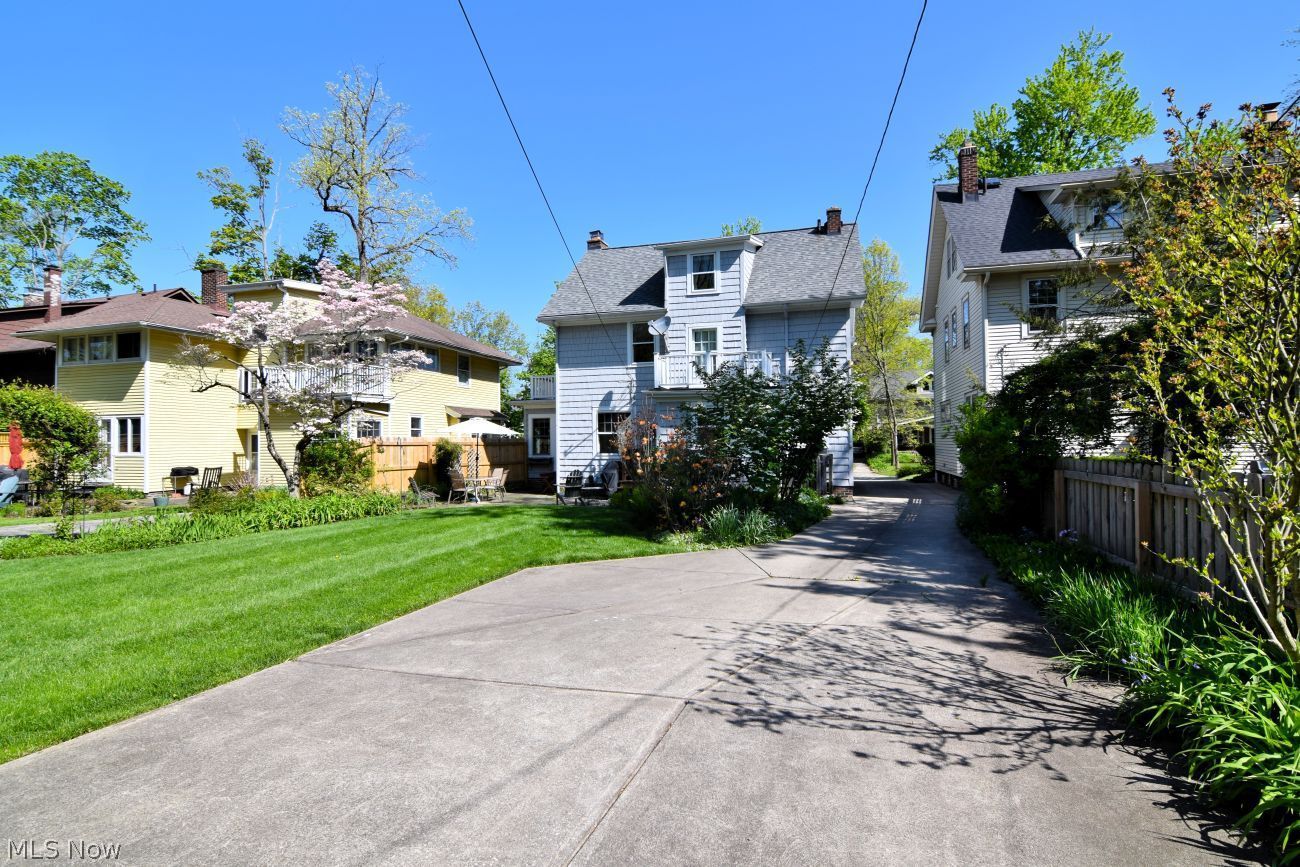 2970 Coleridge Road Cleveland Heights OH 44118