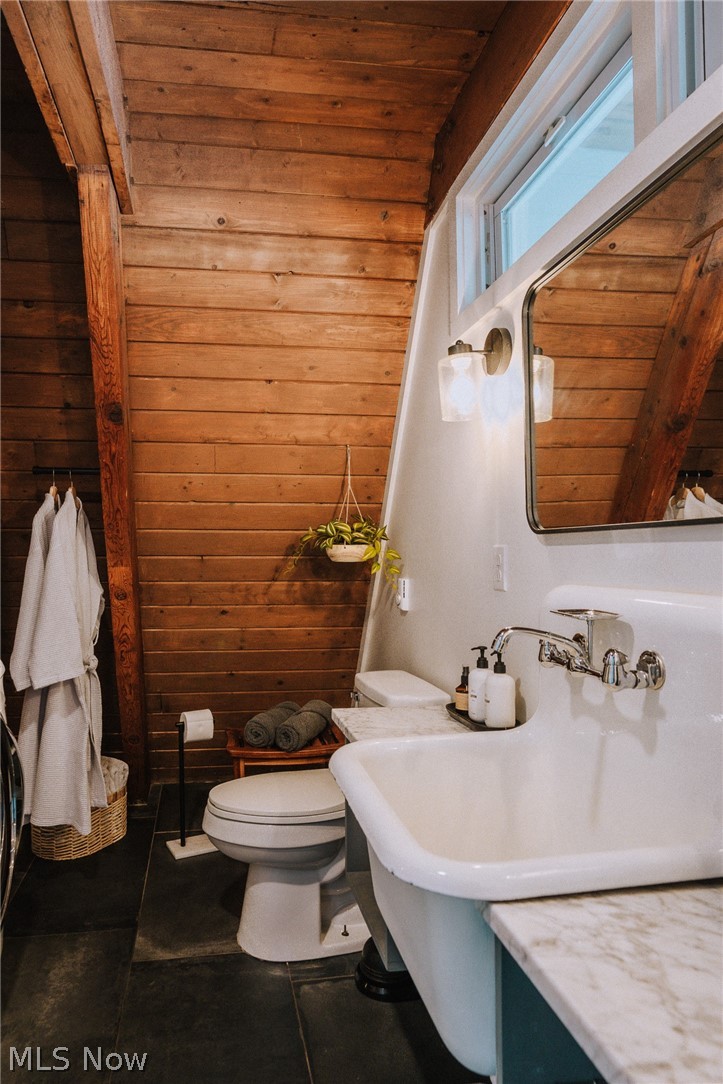 2793 Barclay Messerly Road Southington OH 44470