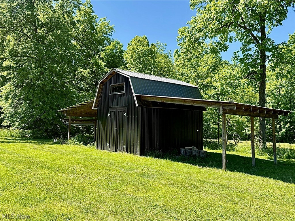 2793 Barclay Messerly Road Southington OH 44470