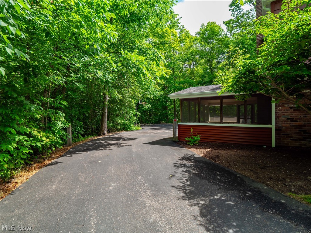 15225 Hook Hollow Road Novelty OH 44072