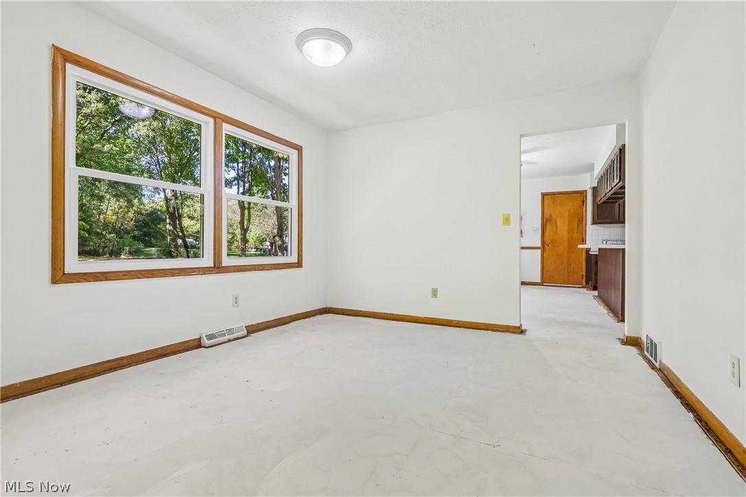 5758 Dailey Road New Franklin OH 44319