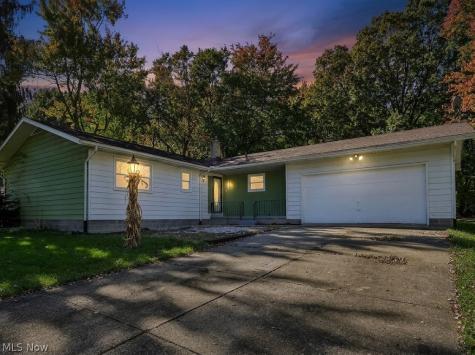 5758 Dailey Road New Franklin OH 44319
