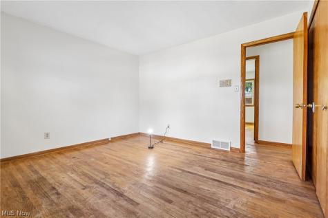 5758 Dailey Road New Franklin OH 44319