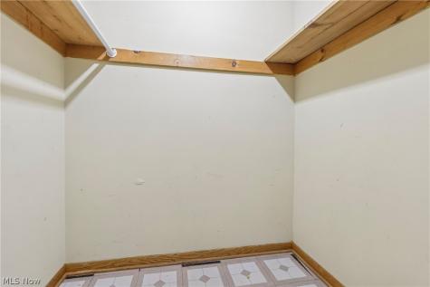 5758 Dailey Road New Franklin OH 44319