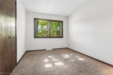 5758 Dailey Road New Franklin OH 44319