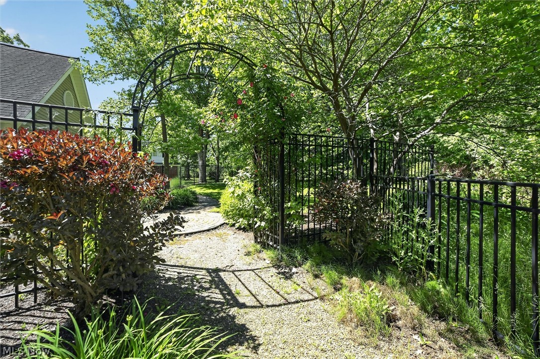 2890 Alvord Pepper Pike OH 44124