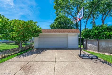 3820 W 212th Street Fairview Park OH 44126