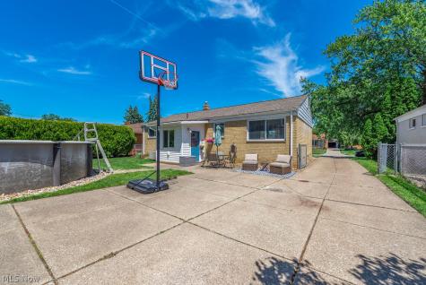3820 W 212th Street Fairview Park OH 44126