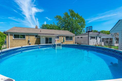 3820 W 212th Street Fairview Park OH 44126